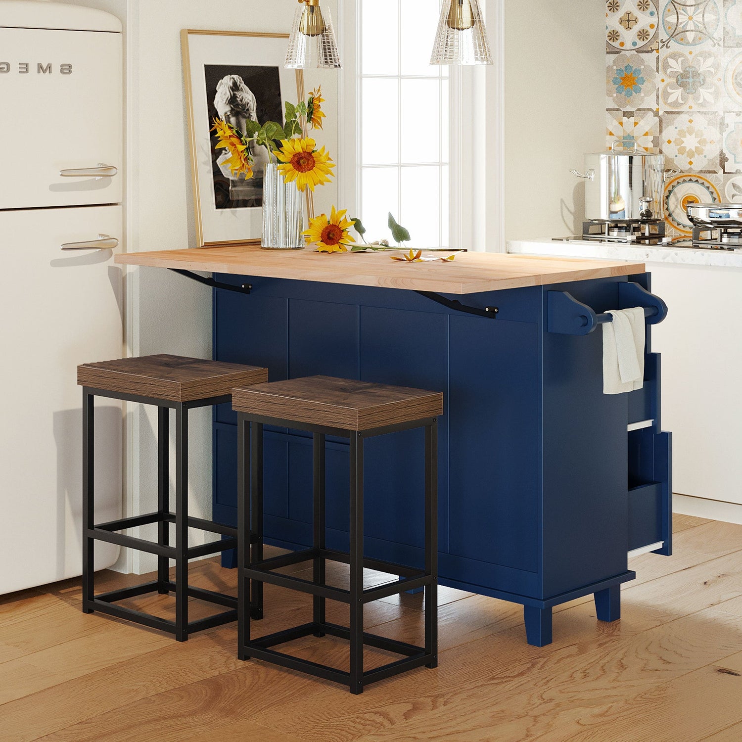 Kitchen Islands & Carts